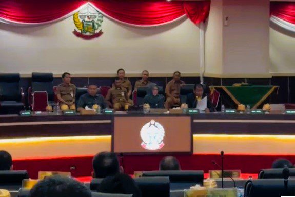 Struktur Pimpinan dan Susunan Fraksi DPRD Sulawesi Selatan Disahkan