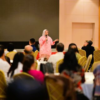 Hadiri Ultah Tokoh Masyarakat Kristen, Fatmawati Disambut Penuh Keakraban