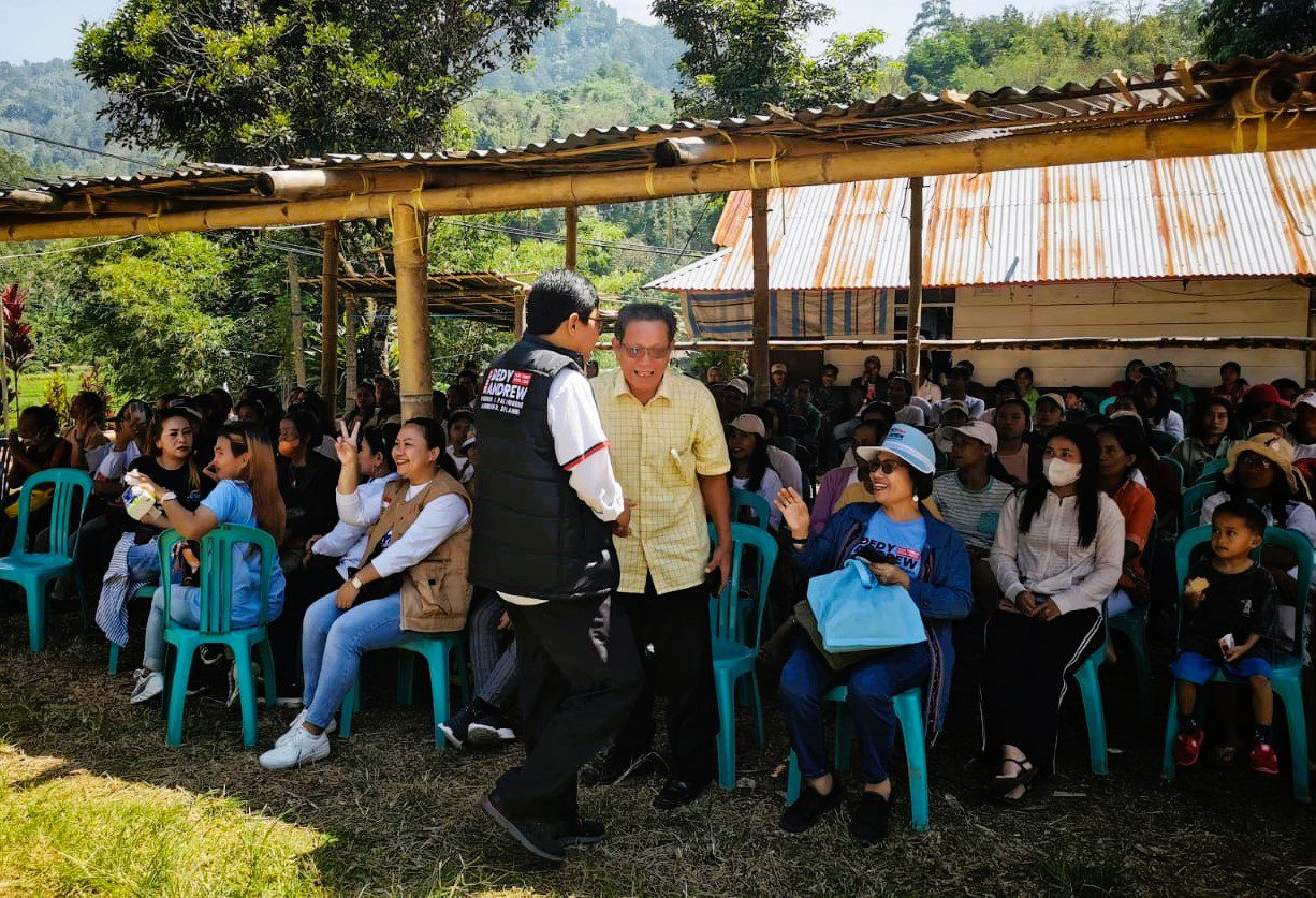 DYLAN Siapkan Seragam Sekolah Gratis bagi Siswa SD-SMP Kurang Mampu di Toraja Utara 2 DYLAN Siapkan Seragam Sekolah Gratis bagi Siswa SD-SMP Kurang Mampu di Toraja Utara