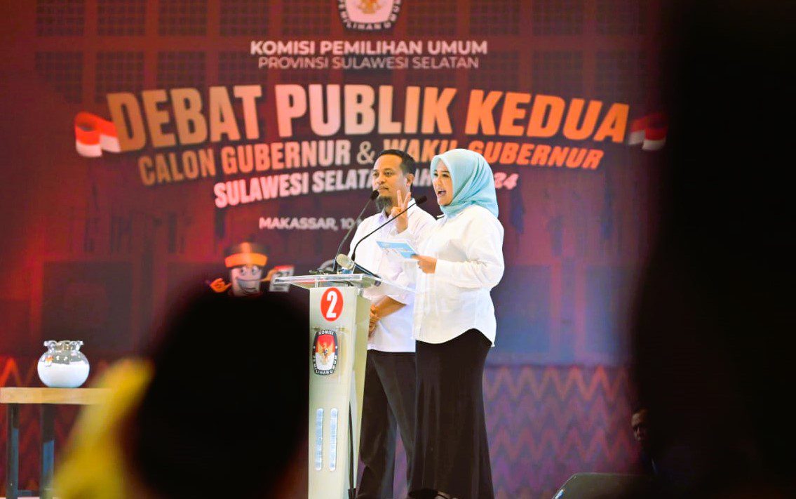 Guru Besar Unhas Sebut Debat Kedua Jadi Panggung Andalan Hati Urai Kerja Nyata 1 Guru Besar Unhas Sebut Debat Kedua Jadi Panggung Andalan Hati Urai Kerja Nyata