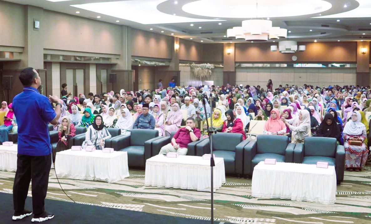 Kader Aisyiyah Kota Makassar Dukung Andalan Hati di Pilgub Sulsel 1 Kader Aisyiyah Kota Makassar Dukung Andalan Hati di Pilgub Sulsel