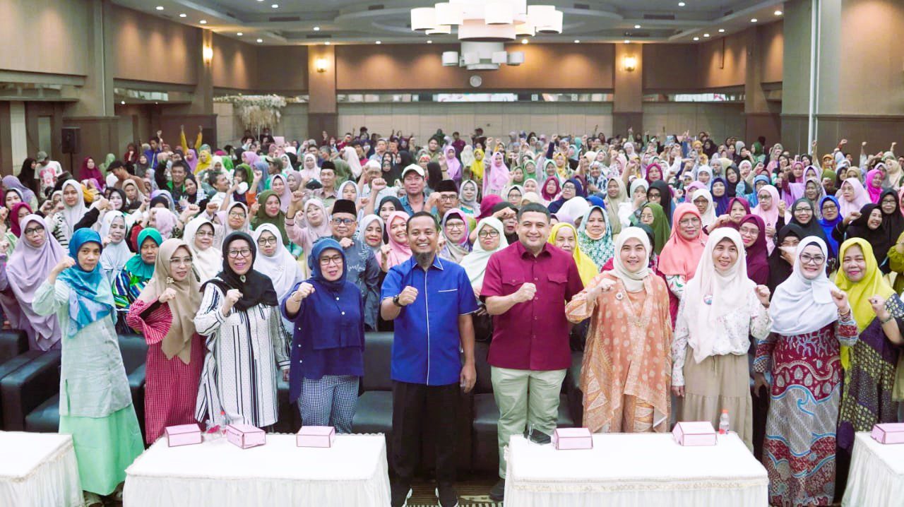Kader Aisyiyah Kota Makassar Dukung Andalan Hati di Pilgub Sulsel 2 Kader Aisyiyah Kota Makassar Dukung Andalan Hati di Pilgub Sulsel