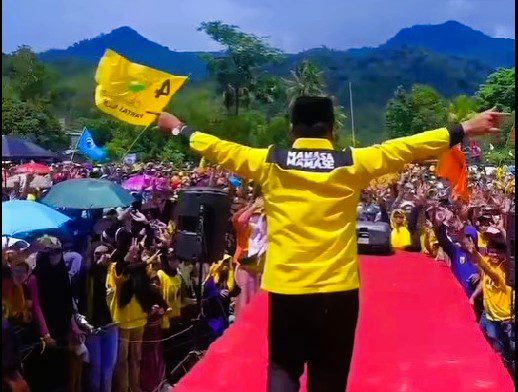 Puluhan Ribu Pendukung Padati Kampanye Akbar WS-HADIR di Mamasa, Gaungkan Perubahan untuk Kesejahteraan Rakyat