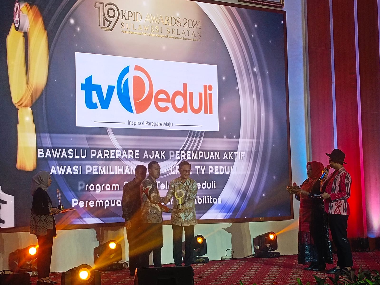 TV Peduli Parepare Sabet Penghargaan Kategori Program Siaran Perempuan dan Anak Televisi Terbaik di Sulsel