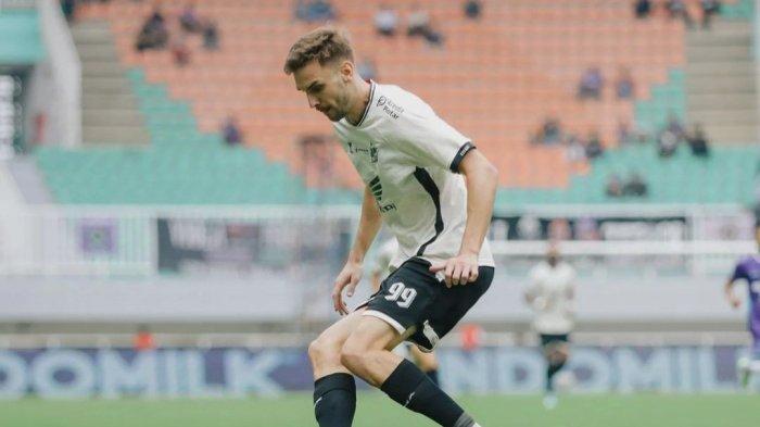 Persita Vs PSM : Sontekan Nermin Haljeta Bawa Juku Eja Unggul Babak Pertama