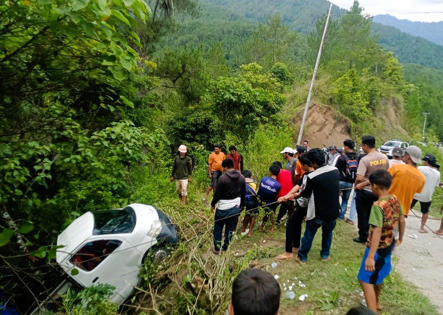 Rombongan Wisatawan Asal Luwu Kecelakaan di Bonggakaradeng, Tana Toraja, 1 Tewas
