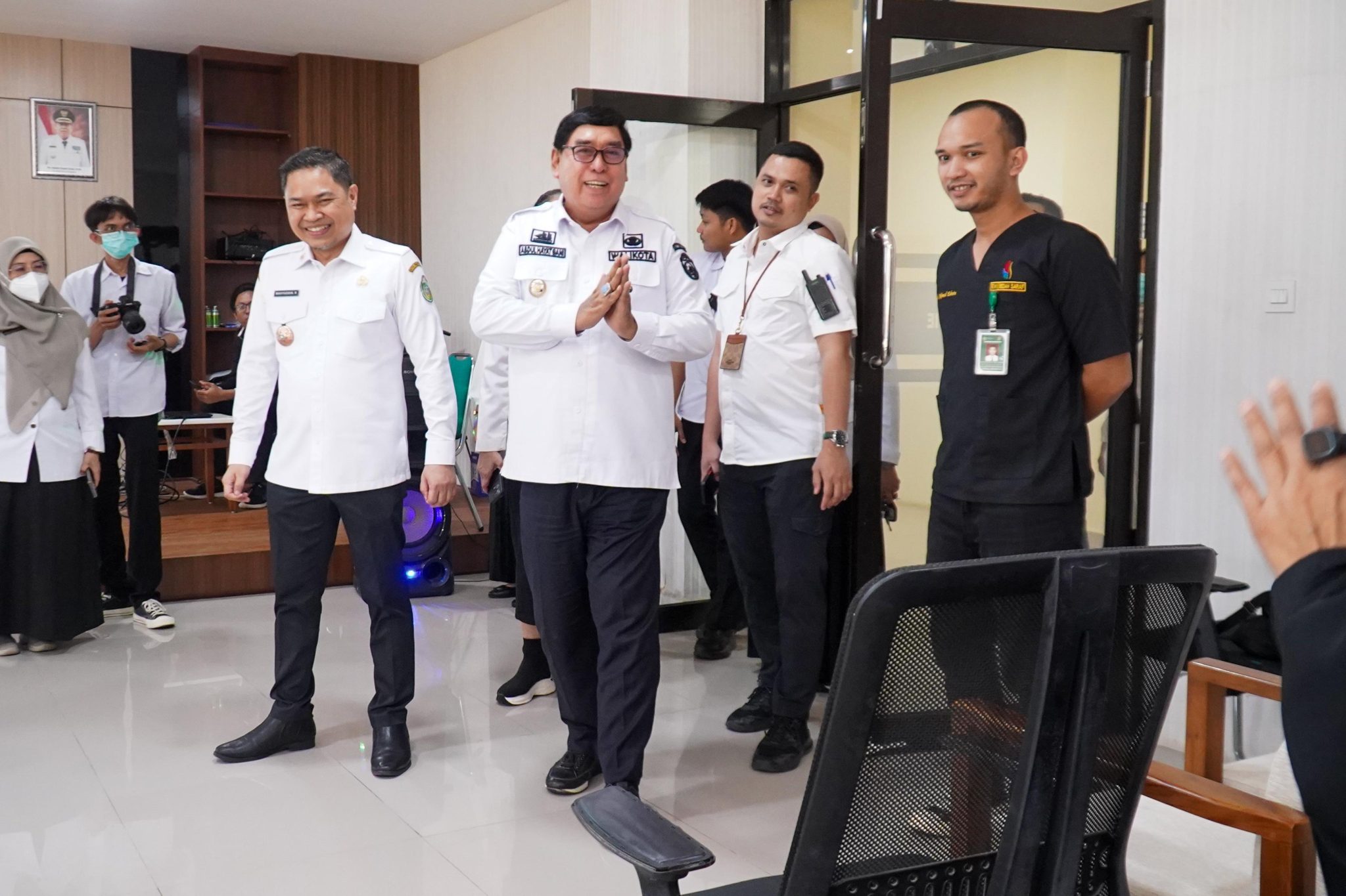 Bangga Layanan Bedah Saraf Hadir di RS Hasri Ainun, Pj Wali Kota Minta Jaga Kualitas