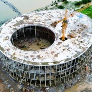 Mentan Amran Tinjau Progres Masjid Hj. Andi Nurhadi, Siap Rampung 2026