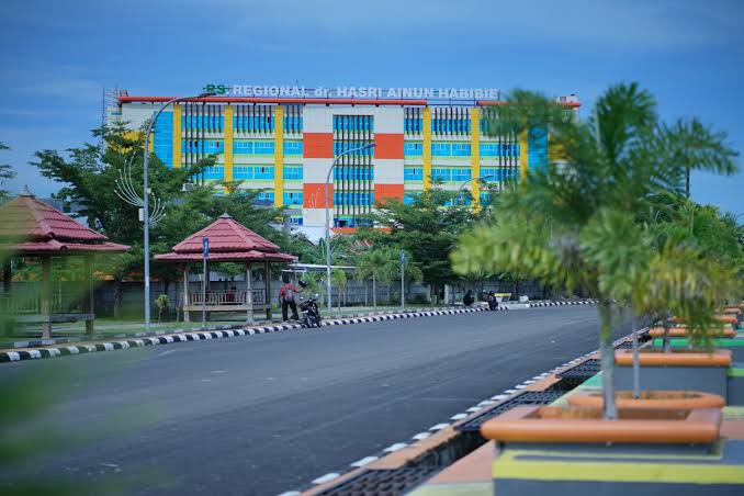 Rumah Sakit Hasri Ainun Habibie Parepare Buka Layanan Bedah Saraf Pertama di Ajatappareng