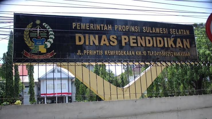 Kabid SMA Disdik Sulsel Disorot atas Ratusan Sekolah yang Belum Rampungkan Pengisian PDSS 1 Kabid SMA Disdik Sulsel Disorot atas Ratusan Sekolah yang Belum Rampungkan Pengisian PDSS