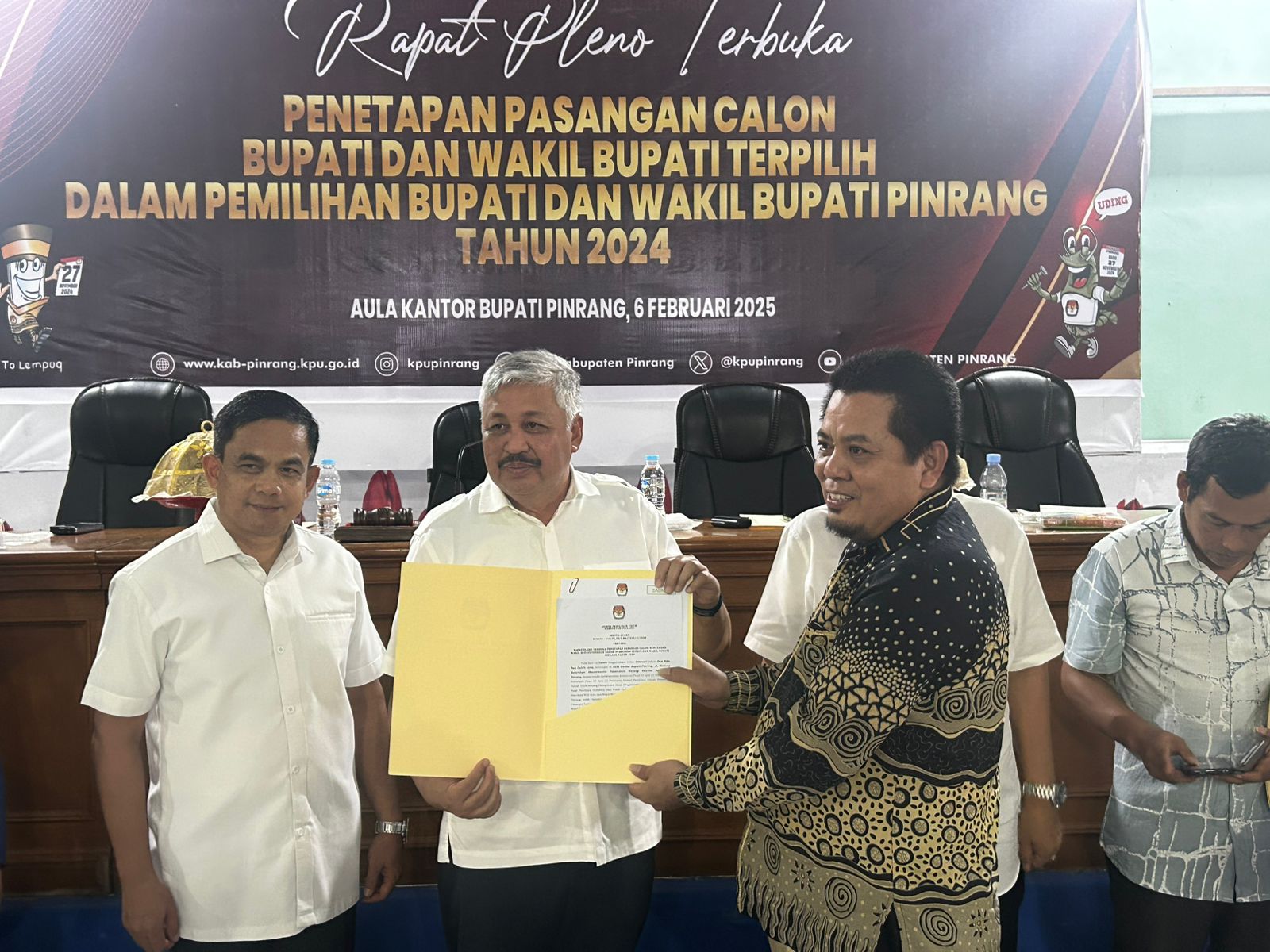 KPU Tetapkan Andi Irwan-Sudirman Bungi Bupati dan Wakil Bupati Pinrang Terpilih