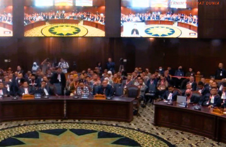 MK Tolak Gugatan Ombas-Marthen, Kemenangan Frederik-Andrew Dikukuhkan