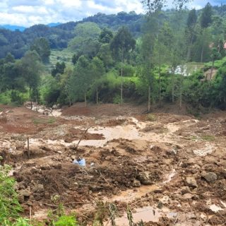 Puluhan Jenazah Tertimbun Longsor di Rindingallo, Toraja Utara; 12 Belum Ditemukan