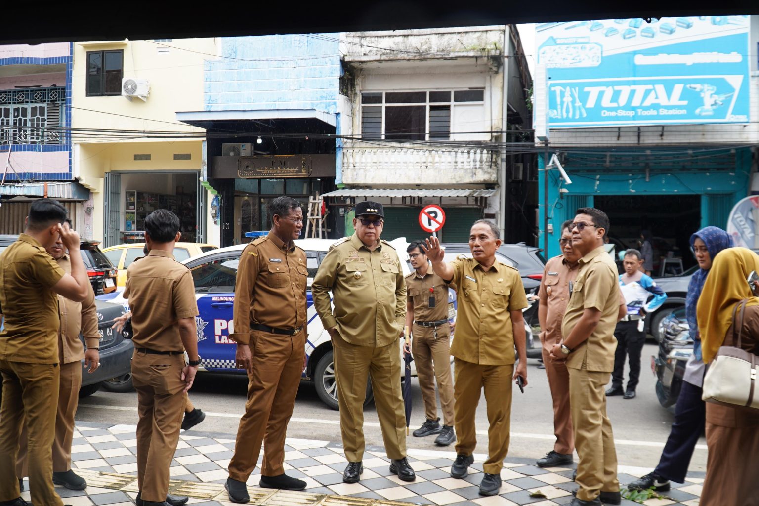 Didampingi Sekda dan Sejumlah Kepala SKPD, PJ Wali Kota Parepare Tinjau Eks Cahaya Ujung 1 Didampingi Sekda dan Sejumlah Kepala SKPD, PJ Wali Kota Parepare Tinjau Eks Cahaya Ujung