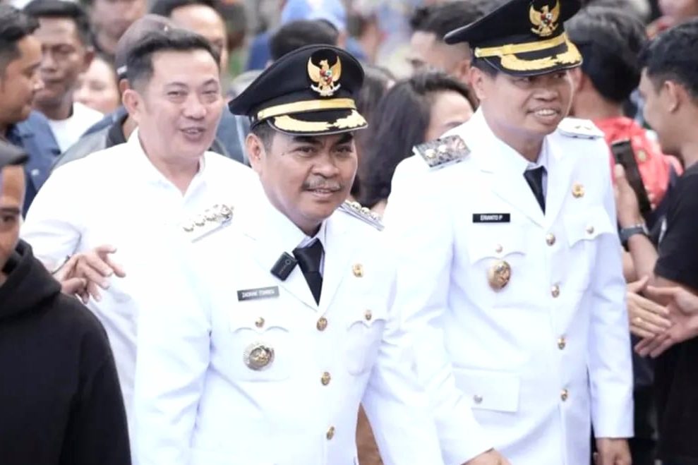 Zadrak-Erianto Tiba di Tana Toraja, Disambut Ribuan Warga dan Gelar Ibadah Syukur