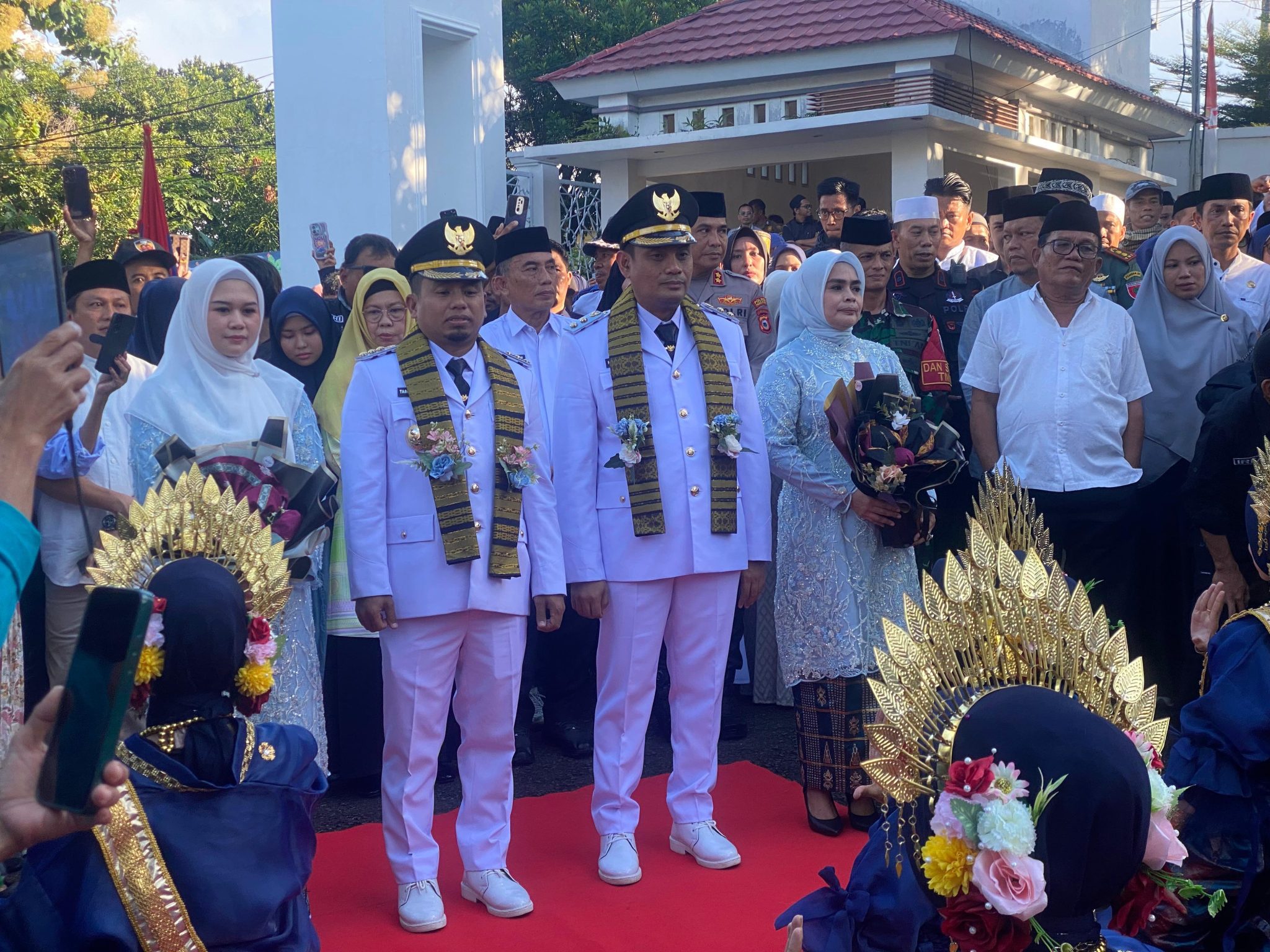 Ribuan Warga Sambut Diperbatasan, Tasming Hamid: “Terima Kasih dan Mohon Maaf atas Kemacetan”