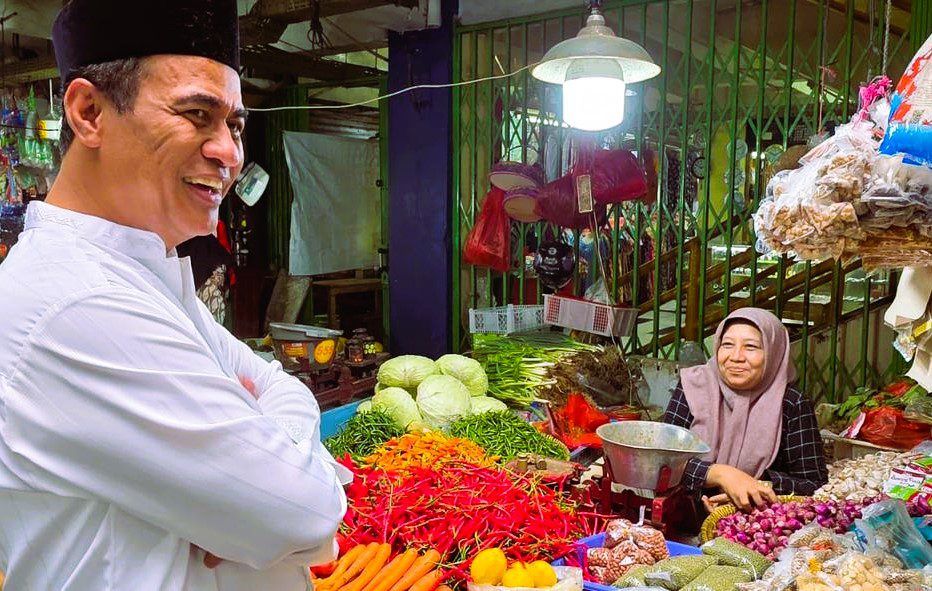 Hari Pertama Puasa, Mentan Amran Sidak Pasar: Pastikan Harga Pangan Stabil dan Pasokan Aman 1 Hari Pertama Puasa, Mentan Amran Sidak Pasar: Pastikan Harga Pangan Stabil dan Pasokan Aman