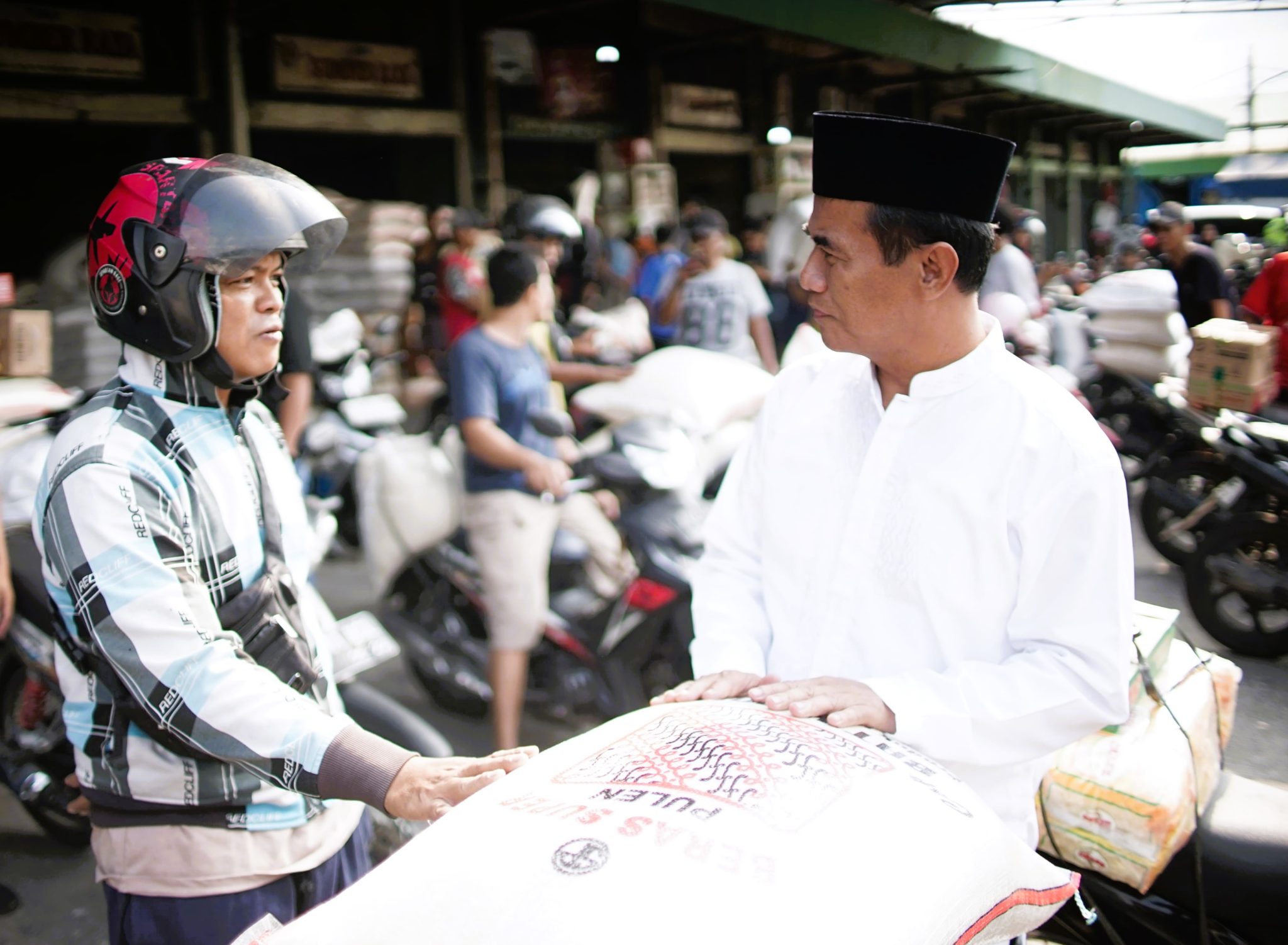 Mentan Amran Sidak Pasar Cipinang: Stok Berlimpah, Harga Pangan Tak Boleh Naik!