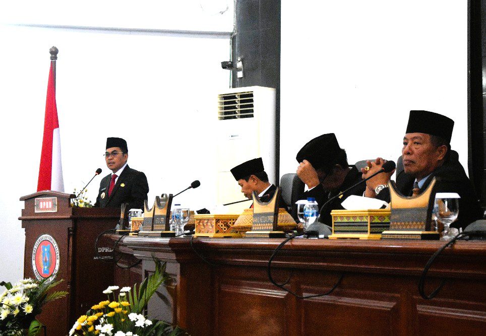 Bupati Zadrak Sampaikan Pidato Perdana dalam Rapat Paripurna DPRD Tana Toraja