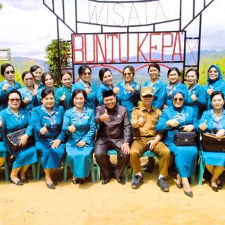 Bupati Mamasa Kukuhkan Pengurus TP PKK, Tim Pembina Posyandu, dan Dekranasda Masa Bakti 2025–2030