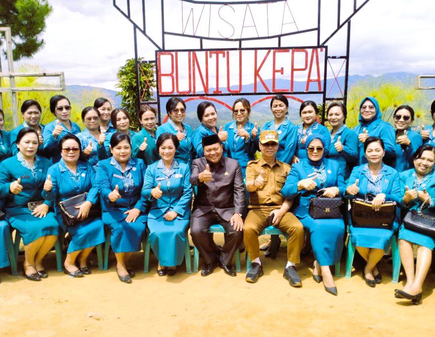 Bupati Mamasa Kukuhkan Pengurus TP PKK, Tim Pembina Posyandu, dan Dekranasda Masa Bakti 2025–2030