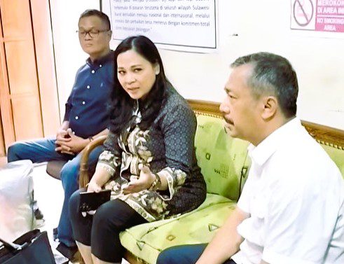 Stafsus Presiden dan Pendiri Lumbung Toraja di Prancis Apresiasi Kopi Mamasa, Dorong UMKM Tembus Pasar Global