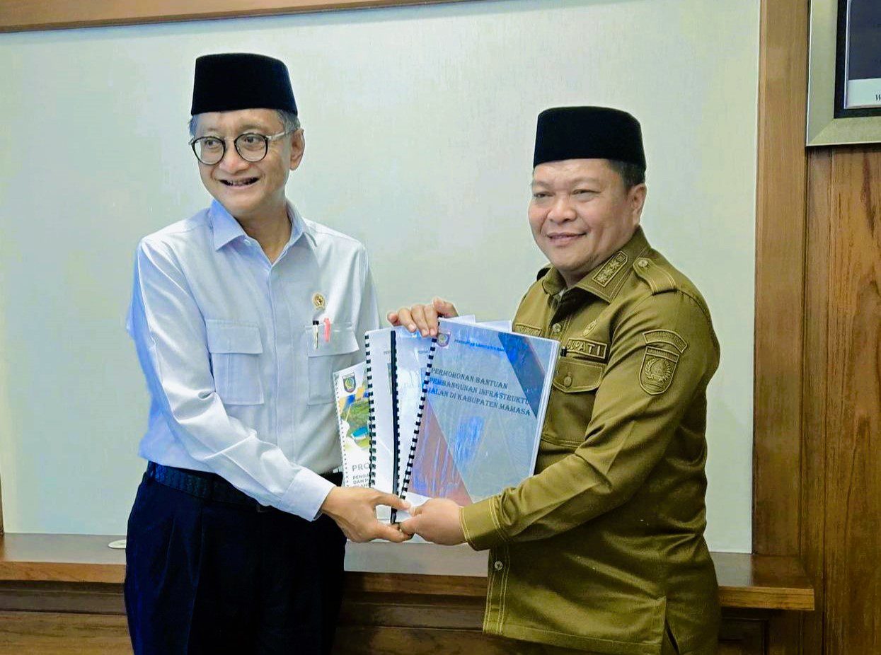 Bupati Mamasa Temui Menteri PU, Perjuangkan Infrastruktur dan Aspirasi Warga