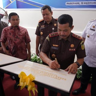 Kejati Sulsel Apresiasi Sinergi Kejari-Pemkot Parepare Usai Resmikan Mess Adhyaksa