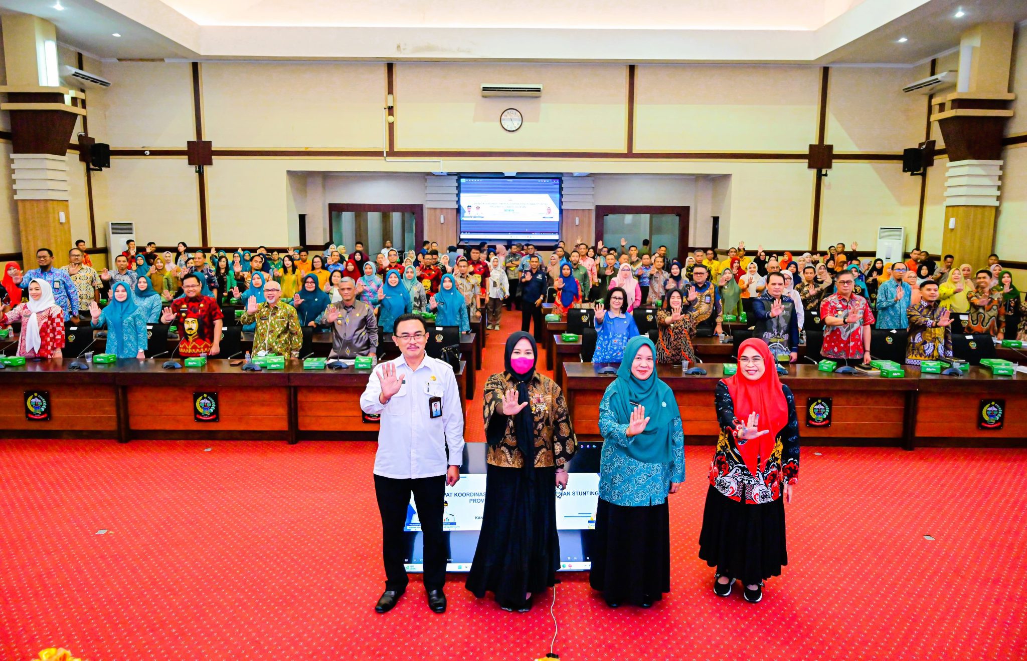 Fatmawati Rusdi Pimpin Rakor TPPS se-Sulsel, Dorong Kolaborasi Lintas Sektor untuk Tekan Stunting 2 Fatmawati Rusdi Pimpin Rakor TPPS se-Sulsel, Dorong Kolaborasi Lintas Sektor untuk Tekan Stunting