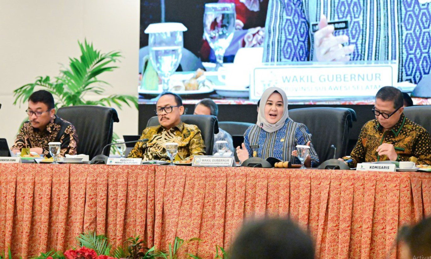 Wagub Sulsel Dorong Transformasi Bank Sulselbar dalam RUPS 2025 1 Wagub Sulsel Dorong Transformasi Bank Sulselbar dalam RUPS 2025