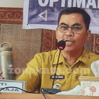 Dalam Rapat Pemkab, Bupati Tana Toraja Anjurkan Penggunaan Tumbler
