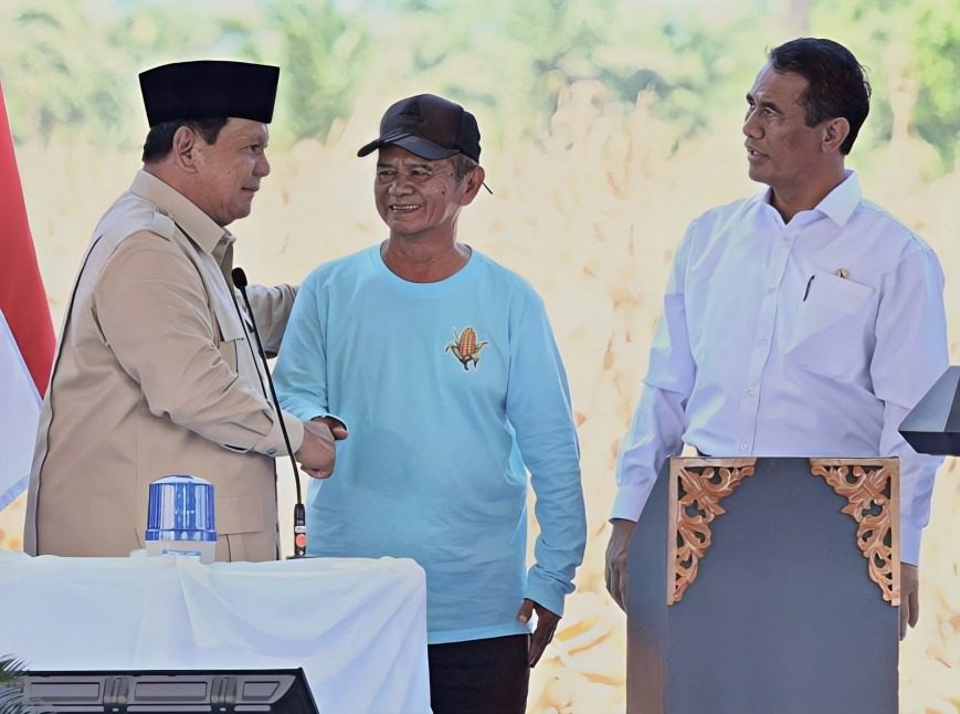 Produksi Beras-Jagung Melimpah, Prabowo Puji Mentan Amran Patriotik