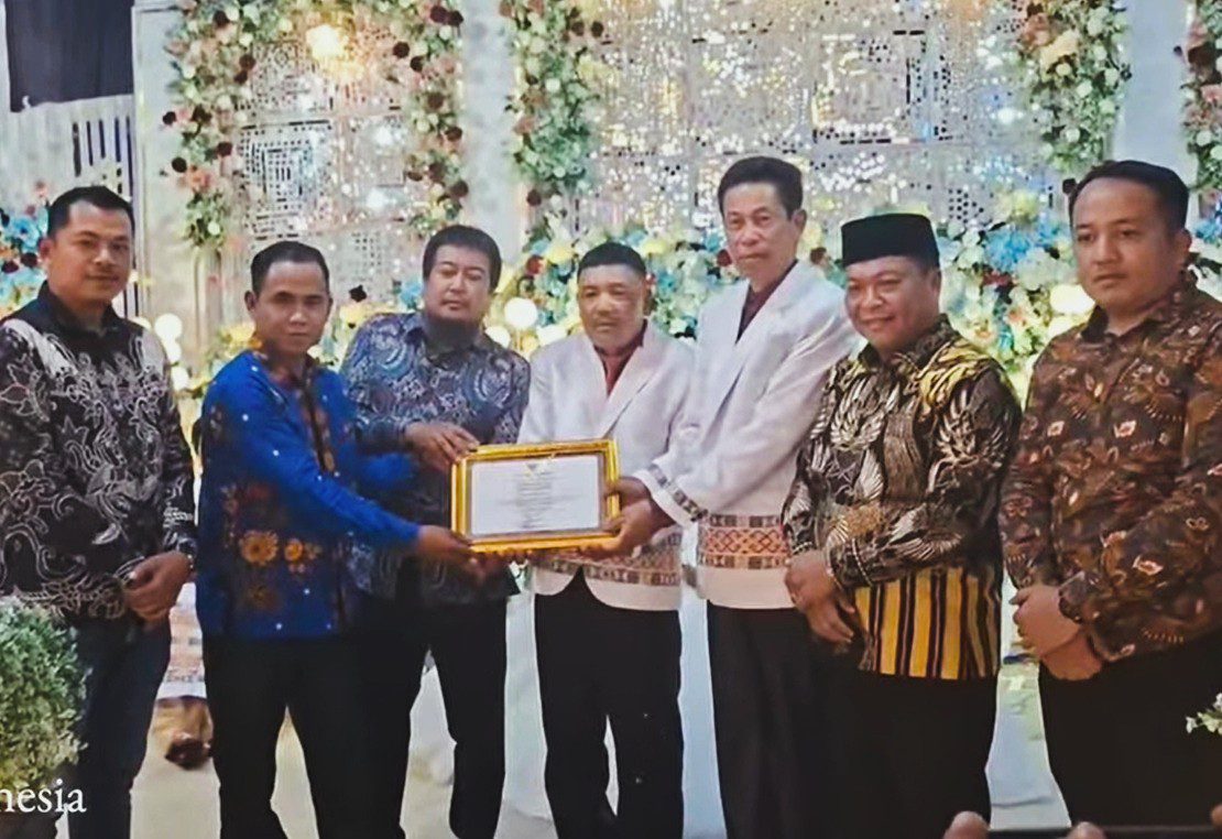 Bupati Mamasa Apresiasi Warga Desa Lambanan yang Taat Bayar Pajak Potong Hewan