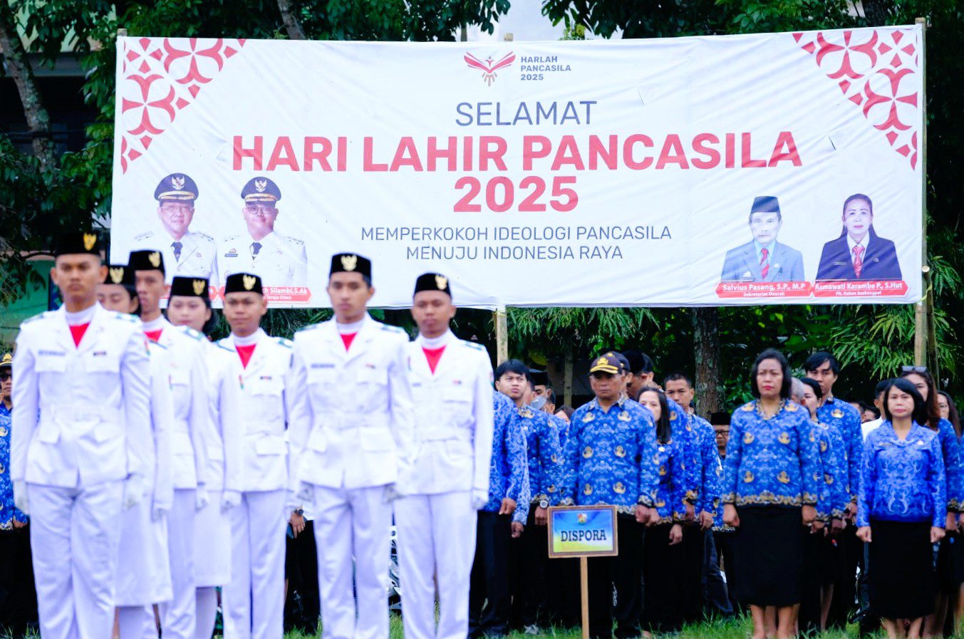 Pimpin Upacara Hari Lahir Pancasila, Bupati Toraja Utara Tekankan Nilai Pancasila dalam Pelayanan Publik 2 Pimpin Upacara Hari Lahir Pancasila, Bupati Toraja Utara Tekankan Nilai Pancasila dalam Pelayanan Publik