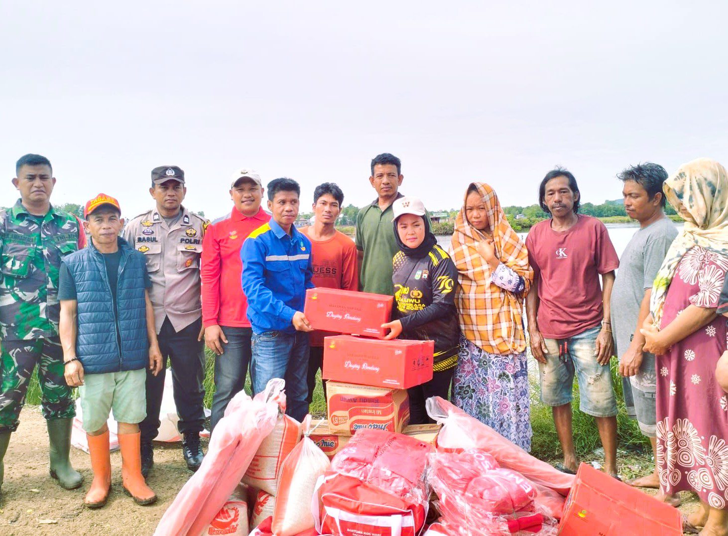 Pemprov Sulsel Bergerak Cepat Salurkan Bantuan untuk Korban Puting Beliung di Pinrang dan Luwu