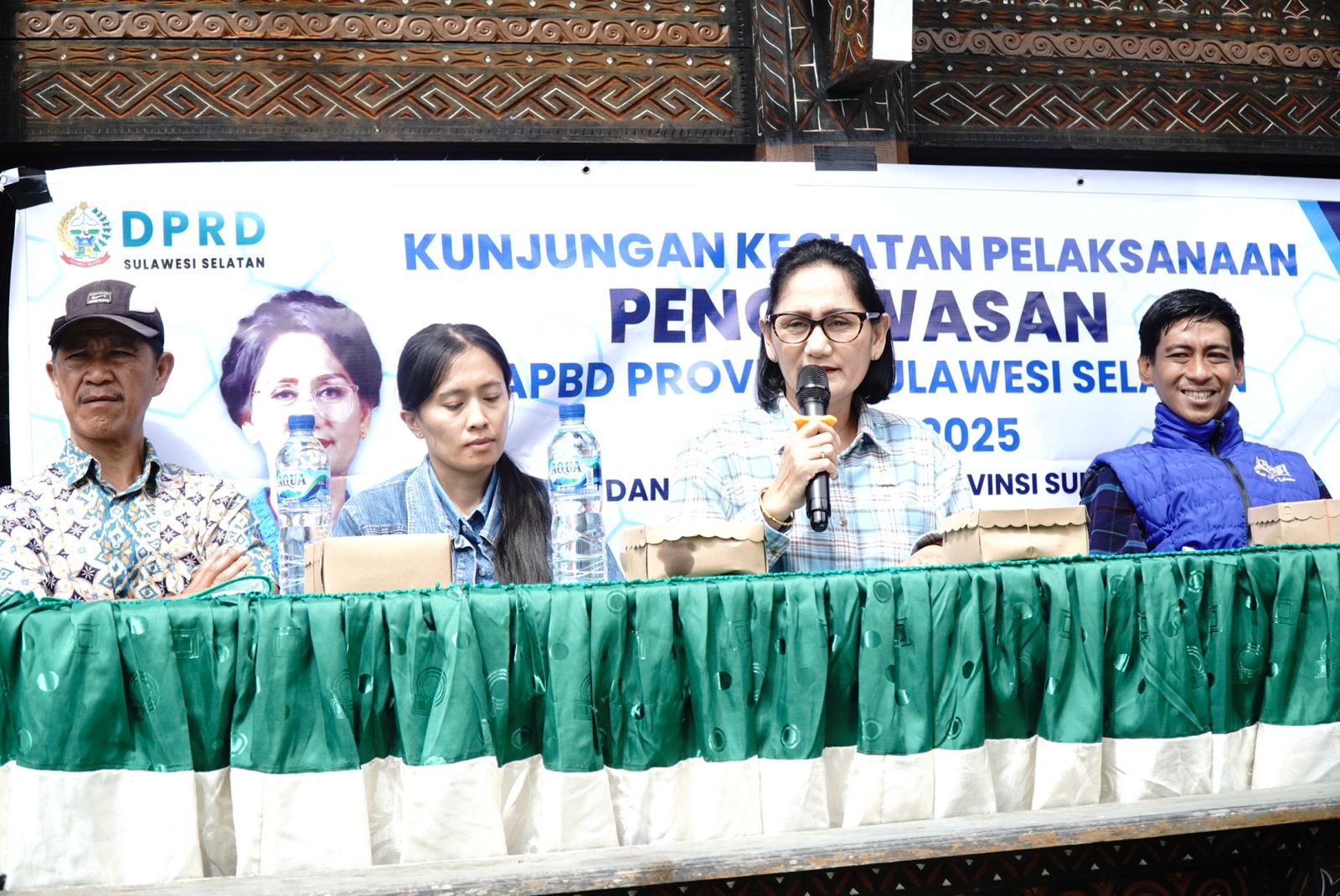 Yuniana Mulyana Tinjau Penyaluran Bantuan Benih Cabe di Lembang Sillanan Gandasil
