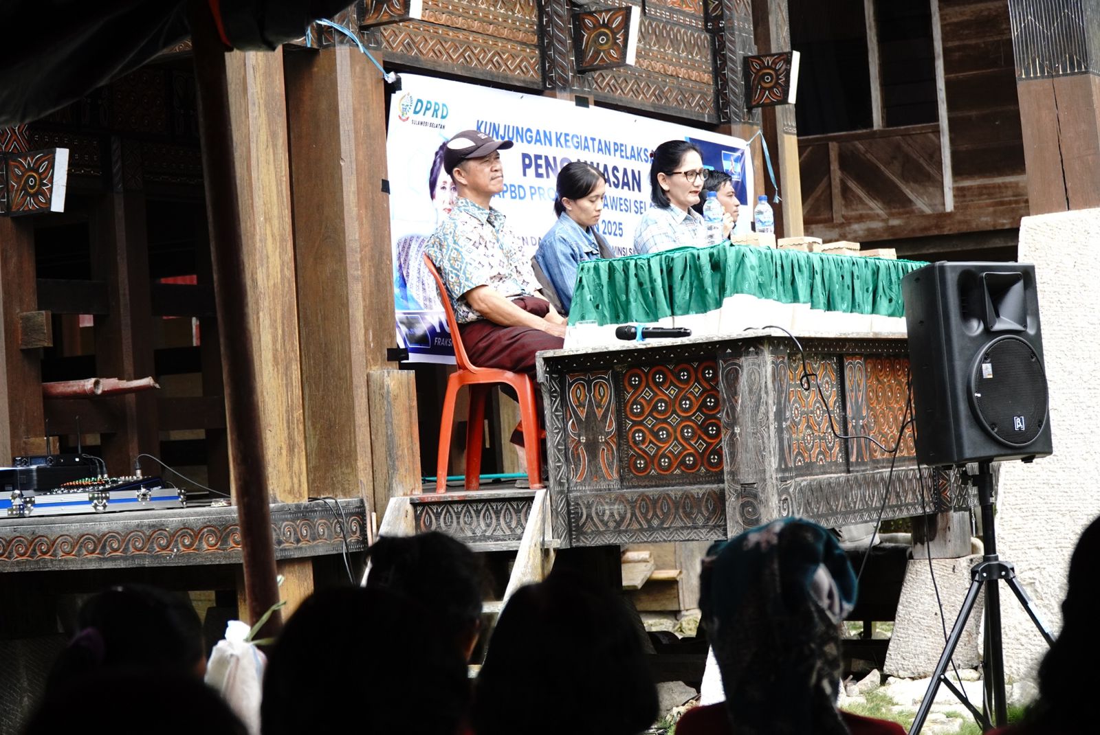 Yuniana Mulyana Tinjau Penyaluran Bantuan Benih Cabe di Lembang Sillanan Gandasil