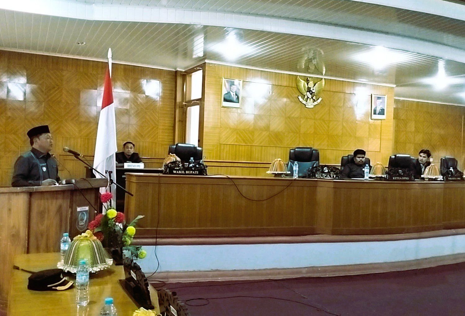 Rapat Paripurna DPRD Mamasa: Bupati Paparkan Utang Daerah dan Respons atas Temuan BPK