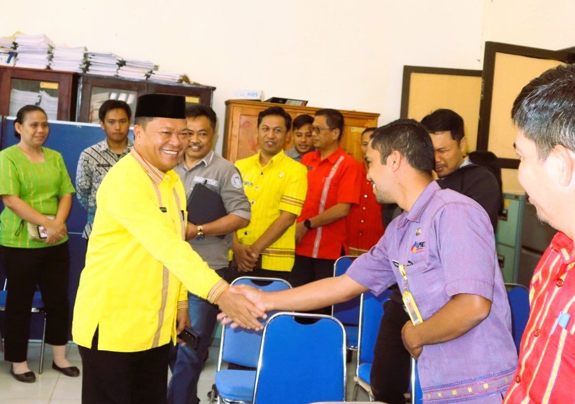 Kunjungi Dinas PUPR dan Kesehatan, Bupati Welem Pastikan Manfaatnya Nyata untuk Rakyat