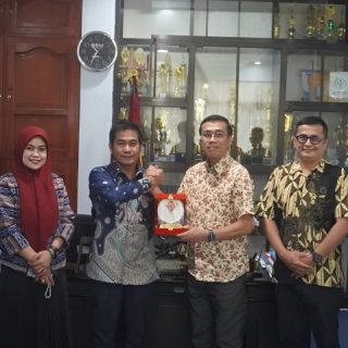 Audiensi ke UKI Toraja, KPU Tana Toraja Bahas Pendidikan Pemilih dan Sosialisasi PDPB