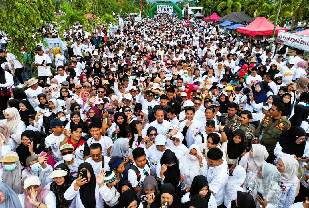 Puluhan Ribu Warga Meriahkan Jalan Sehat Anti Mager di Luwu, Gubernur Sulsel Apresiasi Antusiasme Masyarakat