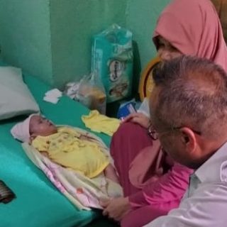 Setelah Dua Bulan Dirawat, Bayi Sulfiana Penderita Gizi Buruk Akhirnya Bisa Pulang