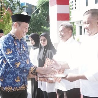 Peringati Hari Kesadaran Nasional dan Hari Koperasi ke-78, Pemkab Enrekang Serahkan SK Koperasi Merah Putih