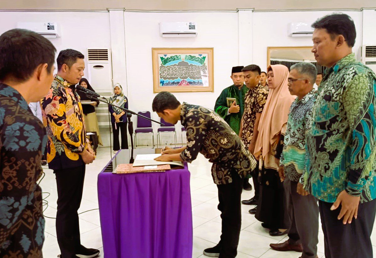 Bupati Enrekang Lantik Lima Penjabat Kepala Desa