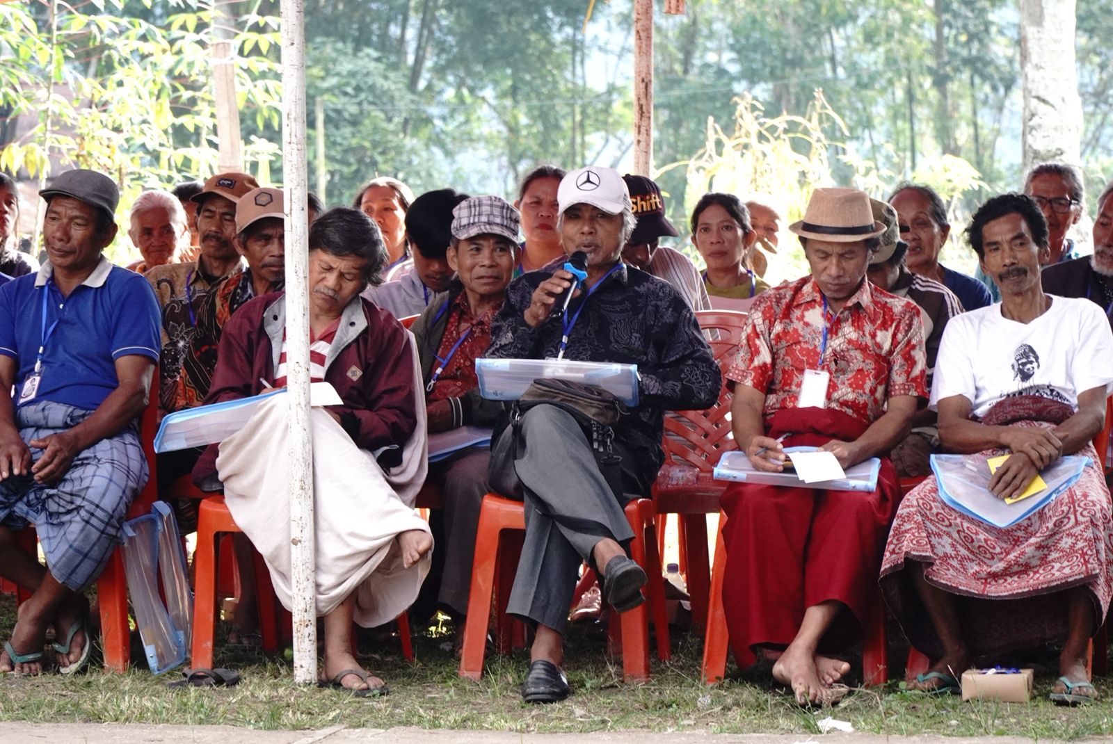 Reses di Rantebua, Legislator Sulsel Yuniana Mulyana Serap Aspirasi Petani Kopi Bokin 2 Reses di Rantebua, Legislator Sulsel Yuniana Mulyana Serap Aspirasi Petani Kopi Bokin