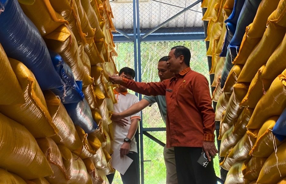 TPID Tana Toraja Tinjau Gudang Bulog Nanggala, Pastikan Stok Beras Aman