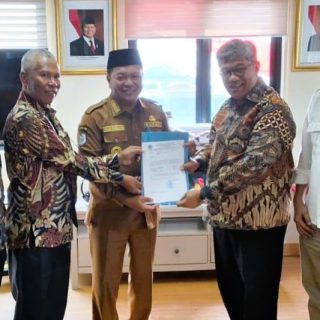 Penguatan Sistem Pengelolaan Sampah, Mamasa Terima Bantuan dari KLHK