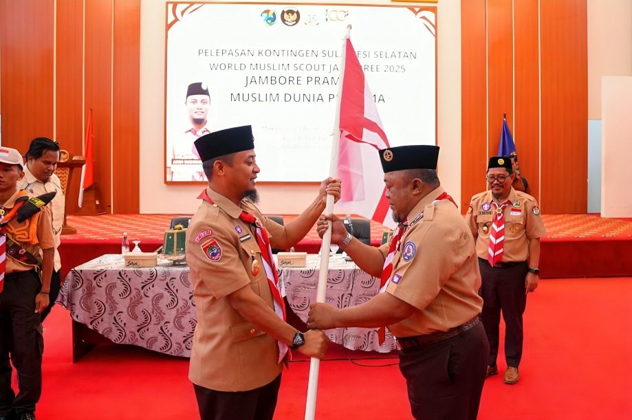 Gubernur Andi Sudirman Lepas 460 Pramuka Kontingen Sulsel ke World Muslim Scout Jamboree 2025