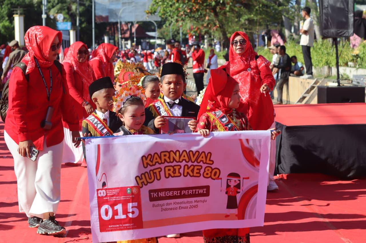 Ratusan Anak TK/RA Meriahkan Pawai Karnaval HUT RI ke-80 di Parepare