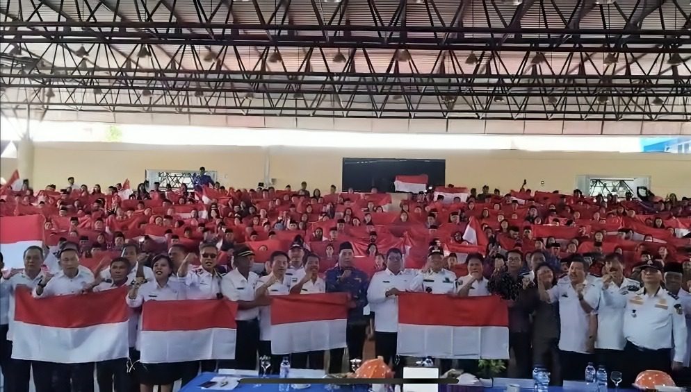 1.300 PPPK Tahap I Toraja Utara Terima SK, Diinstruksikan Kibarkan Bendera dan Tanam Pohon 1 1.300 PPPK Tahap I Toraja Utara Terima SK, Diinstruksikan Kibarkan Bendera dan Tanam Pohon